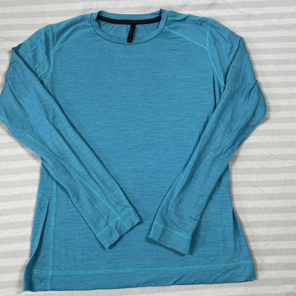 Segments Shirt Womens Medium Blue Wool Long Sleeve Performance Athletic